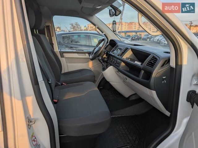 Белый Фольксваген Transporter, объемом двигателя 2 л и пробегом 278 тыс. км за 17550 $, фото 32 на Automoto.ua