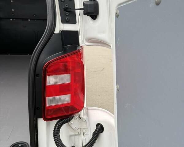 Белый Фольксваген Transporter, объемом двигателя 2 л и пробегом 179 тыс. км за 21900 $, фото 18 на Automoto.ua