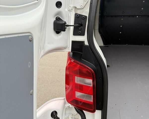 Белый Фольксваген Transporter, объемом двигателя 2 л и пробегом 179 тыс. км за 21900 $, фото 17 на Automoto.ua