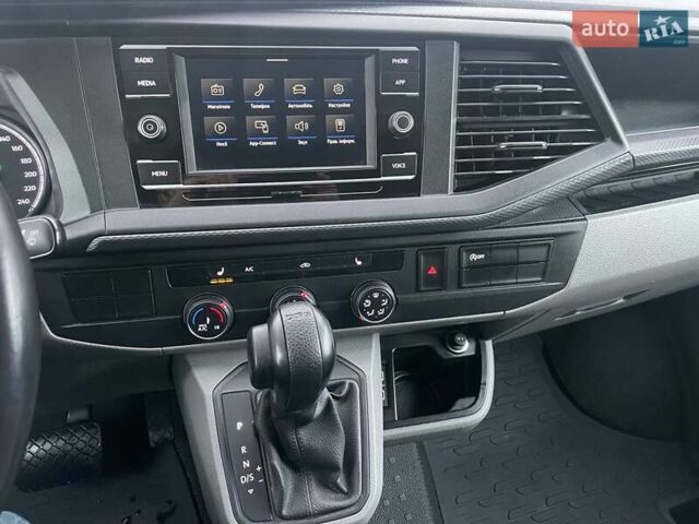 Білий Фольксваген Transporter, об'ємом двигуна 1.97 л та пробігом 215 тис. км за 24900 $, фото 12 на Automoto.ua