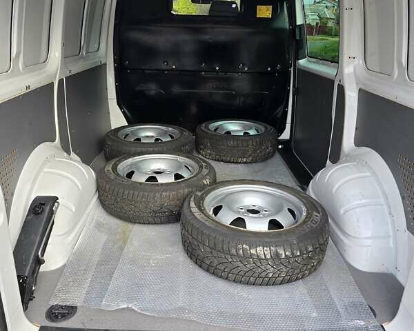 Белый Фольксваген Transporter, объемом двигателя 1.97 л и пробегом 195 тыс. км за 26300 $, фото 22 на Automoto.ua