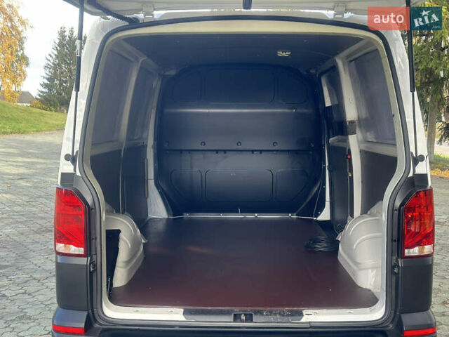 Білий Фольксваген Transporter, об'ємом двигуна 2 л та пробігом 236 тис. км за 21900 $, фото 61 на Automoto.ua
