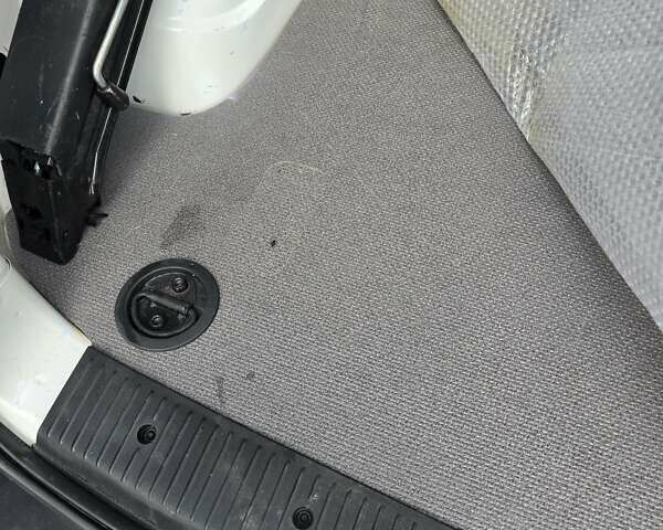 Белый Фольксваген Transporter, объемом двигателя 1.97 л и пробегом 195 тыс. км за 26300 $, фото 23 на Automoto.ua