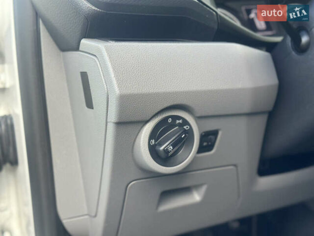 Білий Фольксваген Transporter, об'ємом двигуна 2 л та пробігом 236 тис. км за 21900 $, фото 47 на Automoto.ua