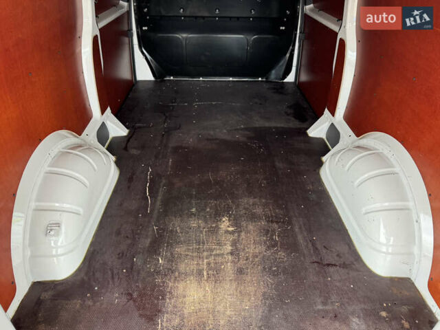 Белый Фольксваген Transporter, объемом двигателя 1.97 л и пробегом 215 тыс. км за 26500 $, фото 26 на Automoto.ua