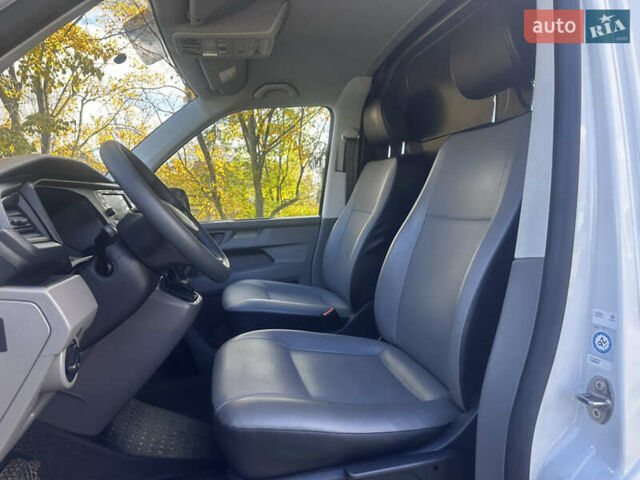 Білий Фольксваген Transporter, об'ємом двигуна 2 л та пробігом 236 тис. км за 21900 $, фото 46 на Automoto.ua