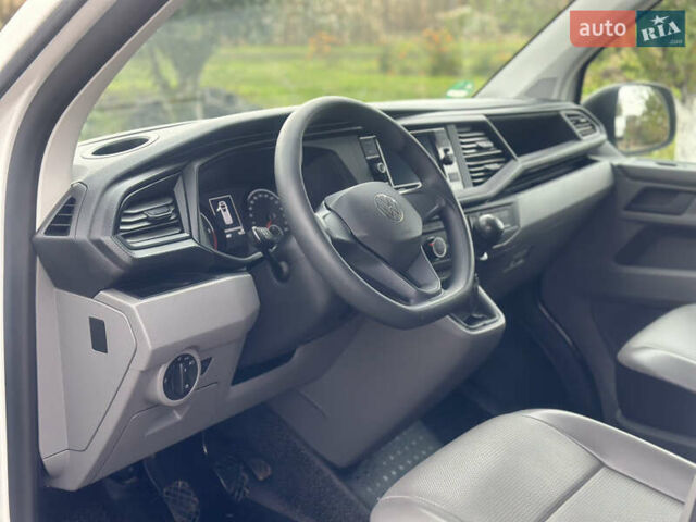 Білий Фольксваген Transporter, об'ємом двигуна 2 л та пробігом 224 тис. км за 20500 $, фото 19 на Automoto.ua