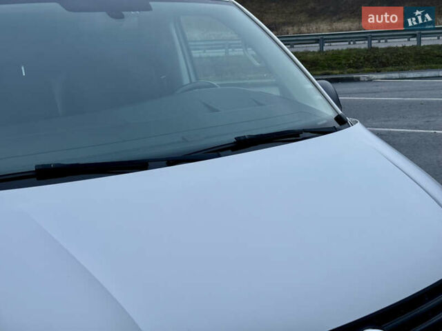 Белый Фольксваген Transporter, объемом двигателя 2 л и пробегом 203 тыс. км за 22950 $, фото 14 на Automoto.ua