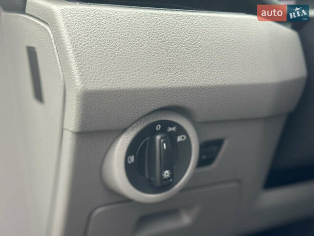 Білий Фольксваген Transporter, об'ємом двигуна 2 л та пробігом 224 тис. км за 20500 $, фото 28 на Automoto.ua