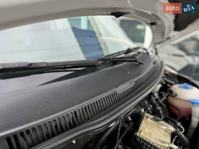 Белый Фольксваген Transporter, объемом двигателя 1.97 л и пробегом 215 тыс. км за 26500 $, фото 91 на Automoto.ua