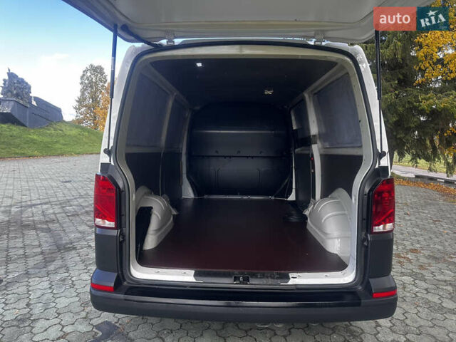 Белый Фольксваген Transporter, объемом двигателя 2 л и пробегом 236 тыс. км за 22500 $, фото 64 на Automoto.ua