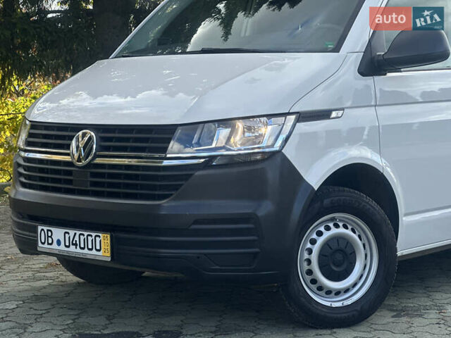 Білий Фольксваген Transporter, об'ємом двигуна 2 л та пробігом 236 тис. км за 21900 $, фото 10 на Automoto.ua