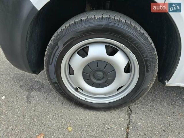 Белый Фольксваген Transporter, объемом двигателя 1.97 л и пробегом 195 тыс. км за 26300 $, фото 19 на Automoto.ua