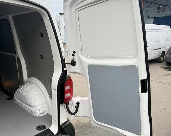 Белый Фольксваген Transporter, объемом двигателя 2 л и пробегом 179 тыс. км за 21900 $, фото 16 на Automoto.ua