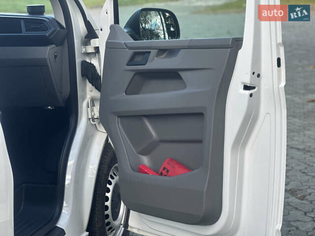 Білий Фольксваген Transporter, об'ємом двигуна 2 л та пробігом 236 тис. км за 21900 $, фото 44 на Automoto.ua