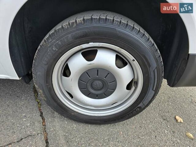 Белый Фольксваген Transporter, объемом двигателя 1.97 л и пробегом 195 тыс. км за 26300 $, фото 21 на Automoto.ua