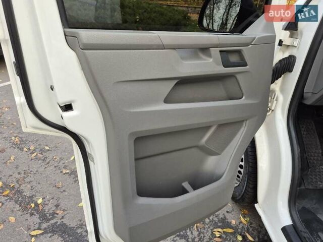 Белый Фольксваген Transporter, объемом двигателя 1.97 л и пробегом 182 тыс. км за 23900 $, фото 15 на Automoto.ua