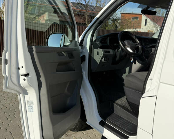 Белый Фольксваген Transporter, объемом двигателя 2 л и пробегом 251 тыс. км за 28550 $, фото 60 на Automoto.ua