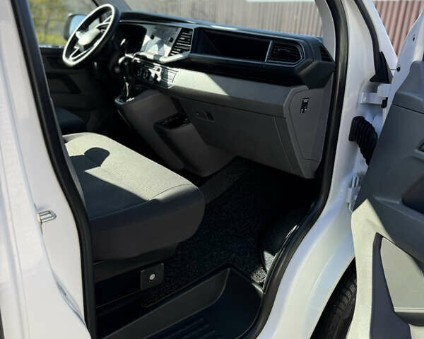 Белый Фольксваген Transporter, объемом двигателя 2 л и пробегом 251 тыс. км за 28550 $, фото 58 на Automoto.ua