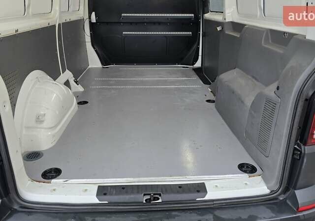 Білий Фольксваген Transporter, об'ємом двигуна 2 л та пробігом 220 тис. км за 25700 $, фото 19 на Automoto.ua