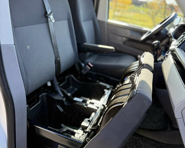 Белый Фольксваген Transporter, объемом двигателя 2 л и пробегом 251 тыс. км за 28550 $, фото 55 на Automoto.ua