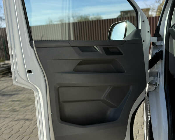 Белый Фольксваген Transporter, объемом двигателя 2 л и пробегом 251 тыс. км за 28550 $, фото 59 на Automoto.ua