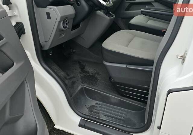 Білий Фольксваген Transporter, об'ємом двигуна 2 л та пробігом 220 тис. км за 25700 $, фото 29 на Automoto.ua