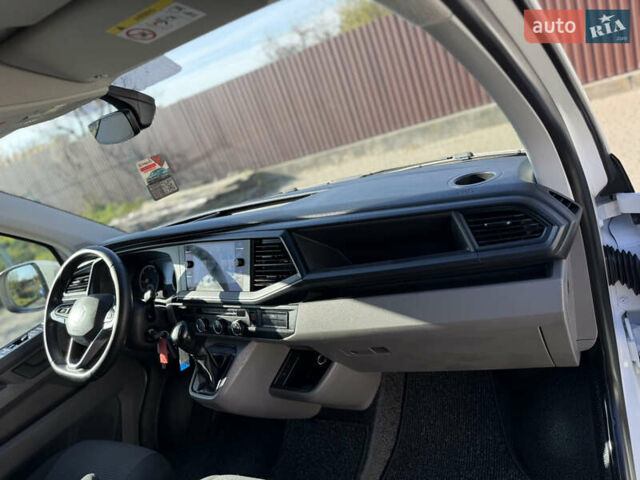 Белый Фольксваген Transporter, объемом двигателя 2 л и пробегом 251 тыс. км за 28550 $, фото 52 на Automoto.ua