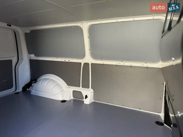 Белый Фольксваген Transporter, объемом двигателя 2 л и пробегом 251 тыс. км за 28550 $, фото 37 на Automoto.ua