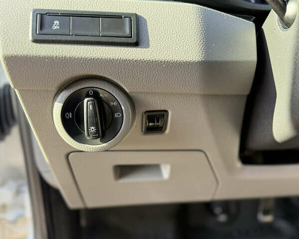 Белый Фольксваген Transporter, объемом двигателя 2 л и пробегом 251 тыс. км за 28550 $, фото 69 на Automoto.ua