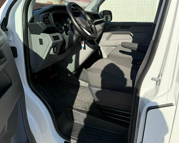 Белый Фольксваген Transporter, объемом двигателя 2 л и пробегом 251 тыс. км за 28550 $, фото 63 на Automoto.ua