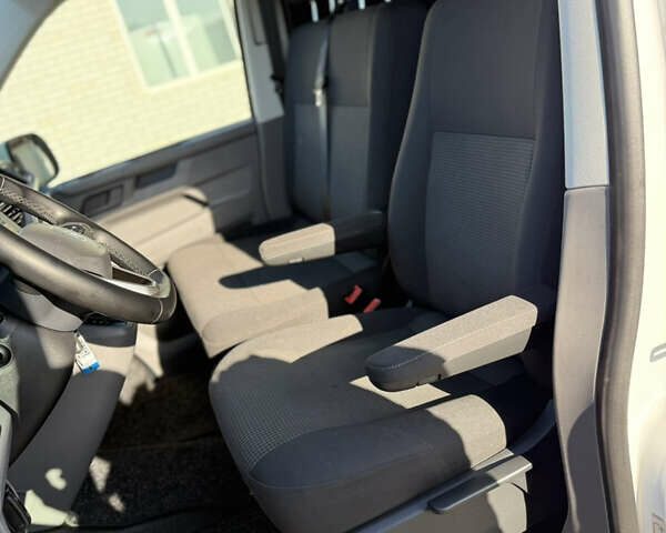 Белый Фольксваген Transporter, объемом двигателя 2 л и пробегом 251 тыс. км за 28550 $, фото 66 на Automoto.ua