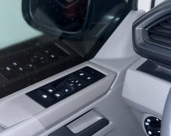 Белый Фольксваген Transporter, объемом двигателя 1.97 л и пробегом 5 тыс. км за 32800 $, фото 41 на Automoto.ua