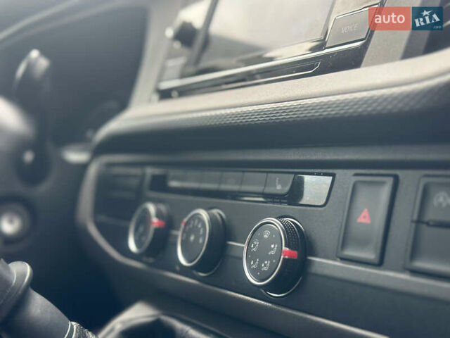 Белый Фольксваген Transporter, объемом двигателя 2 л и пробегом 112 тыс. км за 25500 $, фото 54 на Automoto.ua