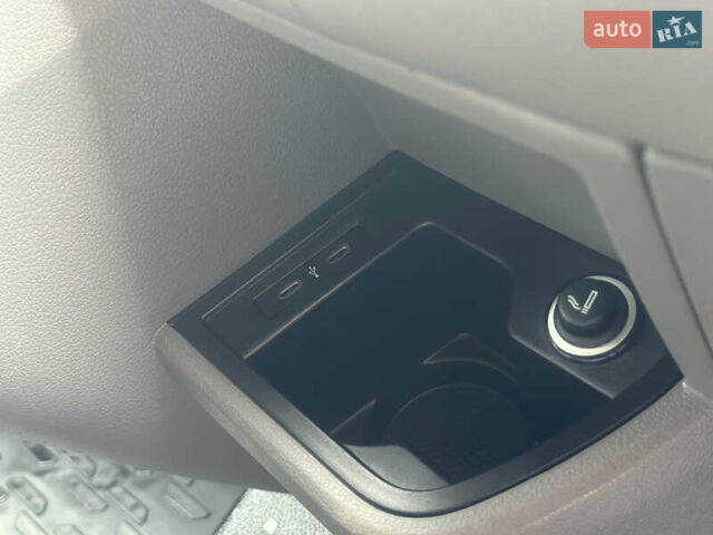 Белый Фольксваген Transporter, объемом двигателя 2 л и пробегом 112 тыс. км за 25500 $, фото 56 на Automoto.ua