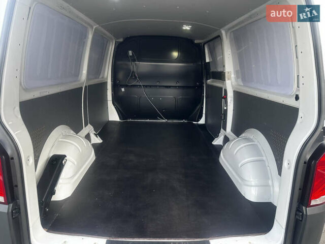 Белый Фольксваген Transporter, объемом двигателя 2 л и пробегом 112 тыс. км за 25500 $, фото 59 на Automoto.ua