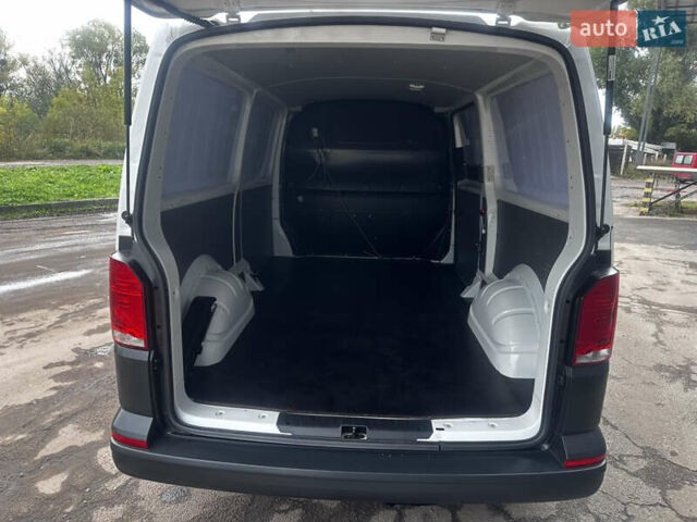 Белый Фольксваген Transporter, объемом двигателя 2 л и пробегом 112 тыс. км за 25500 $, фото 67 на Automoto.ua