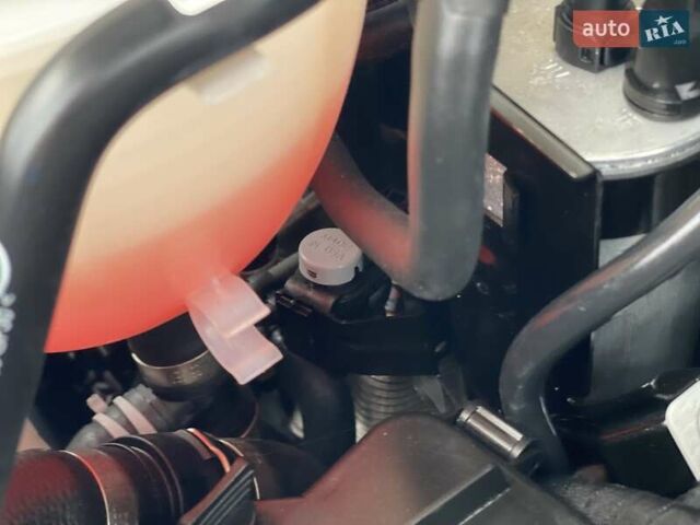 Белый Фольксваген Transporter, объемом двигателя 2 л и пробегом 19 тыс. км за 36900 $, фото 37 на Automoto.ua