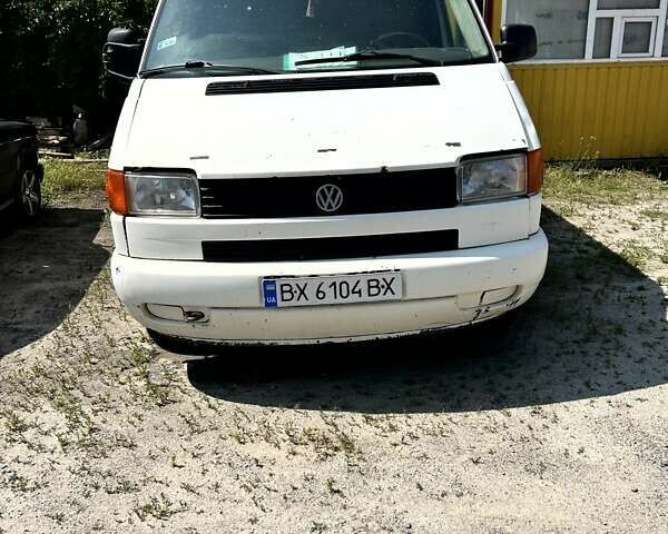 Белый Фольксваген Transporter, объемом двигателя 1.9 л и пробегом 322 тыс. км за 3000 $, фото 2 на Automoto.ua