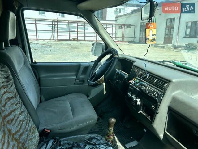 Белый Фольксваген Transporter, объемом двигателя 1.9 л и пробегом 322 тыс. км за 3000 $, фото 7 на Automoto.ua