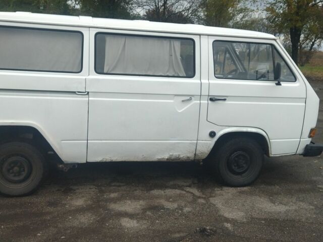 Белый Фольксваген Transporter, объемом двигателя 1.6 л и пробегом 400 тыс. км за 1800 $, фото 3 на Automoto.ua