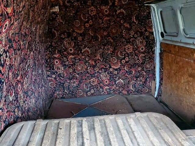 Білий Фольксваген Transporter, об'ємом двигуна 1.6 л та пробігом 0 тис. км за 1500 $, фото 2 на Automoto.ua