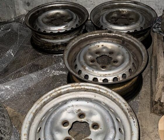 Белый Фольксваген Transporter, объемом двигателя 1.9 л и пробегом 400 тыс. км за 1900 $, фото 4 на Automoto.ua