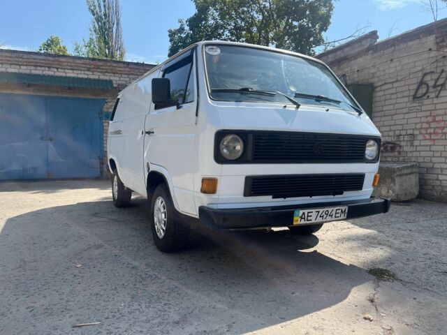 Білий Фольксваген Transporter, об'ємом двигуна 1.6 л та пробігом 300 тис. км за 1900 $, фото 1 на Automoto.ua