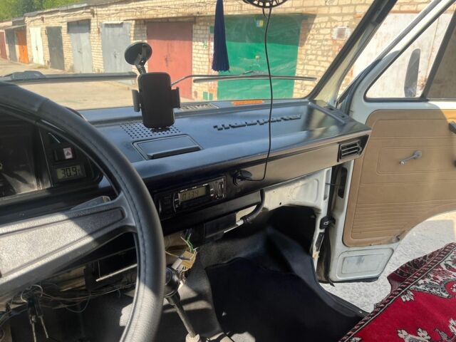 Білий Фольксваген Transporter, об'ємом двигуна 1.6 л та пробігом 300 тис. км за 1900 $, фото 7 на Automoto.ua