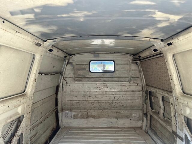 Білий Фольксваген Transporter, об'ємом двигуна 1.6 л та пробігом 300 тис. км за 1900 $, фото 10 на Automoto.ua