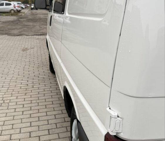 Белый Фольксваген Transporter, объемом двигателя 1.9 л и пробегом 240 тыс. км за 4600 $, фото 3 на Automoto.ua