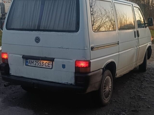 Белый Фольксваген Transporter, объемом двигателя 2.4 л и пробегом 278 тыс. км за 2550 $, фото 3 на Automoto.ua