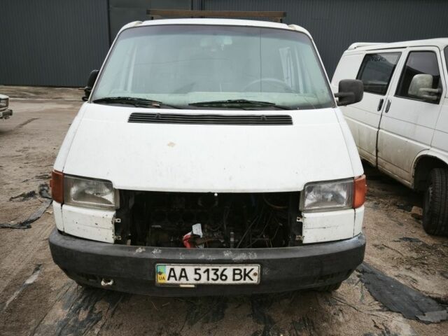 Фольксваген Transporter 1991 в Борисполе на Automoto.ua Белый Фольксваген Transporter, объемом двигателя 2.4 л и пробегом 300 тыс. км за 2700 $, фото 3 на Automoto.ua