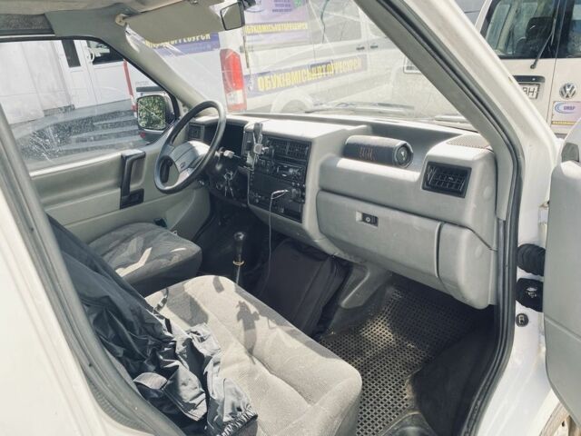 Белый Фольксваген Transporter, объемом двигателя 2.5 л и пробегом 390 тыс. км за 2500 $, фото 3 на Automoto.ua